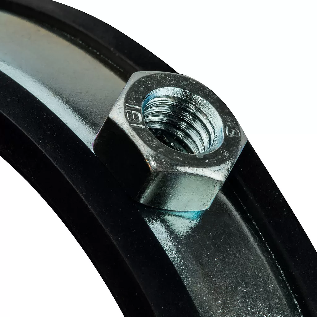 Хомут сантехнический со шпилькой и дюбелем 3" (87-94мм)