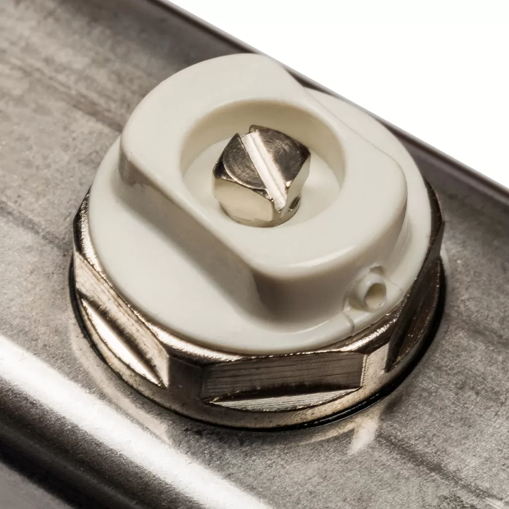 Коллектор из нержавеющей стали Stout для радиаторной разводки на 4 выхода