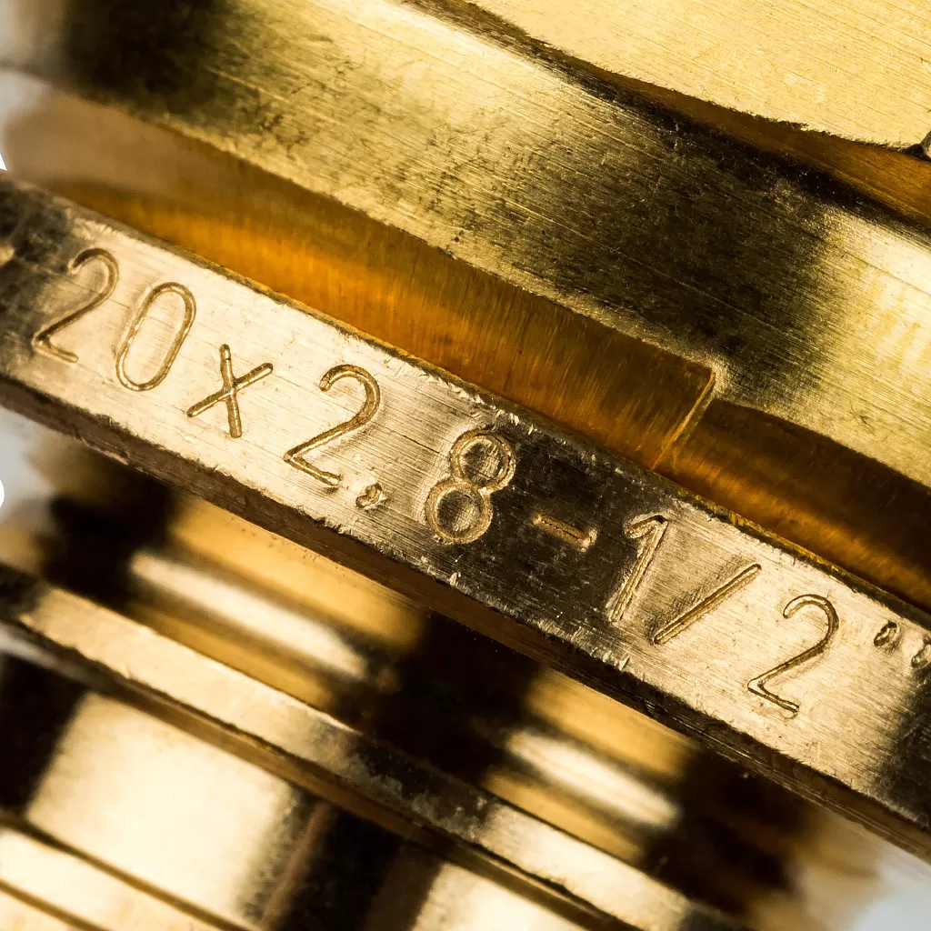 Переходник с накидной гайкой Stout 20x1/2 для труб из сшитого полиэтилена