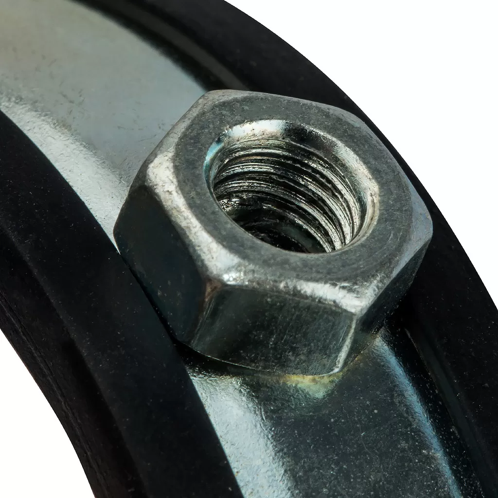 Хомут сантехнический со шпилькой и дюбелем 2 1/2" (75-80мм)