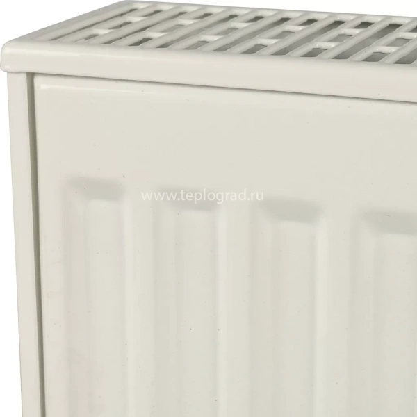 Стальной радиатор Kermi Profil-K FKO 22/200/700 боковое подключение, 595 Вт